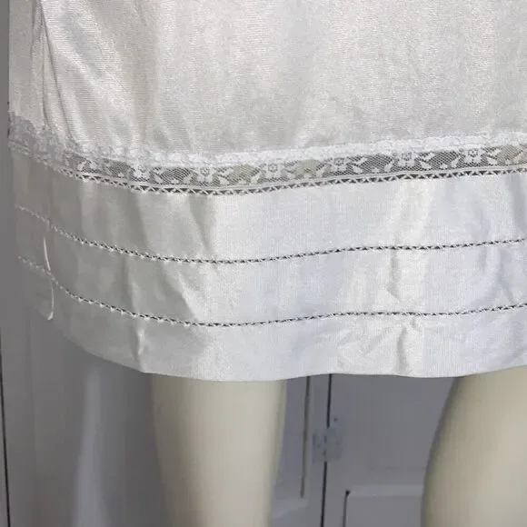Vintage Lorraine Size 36 Tall Made in USA 100% Antron III‎ Nylon White Full Slip - Picture 7 of 15